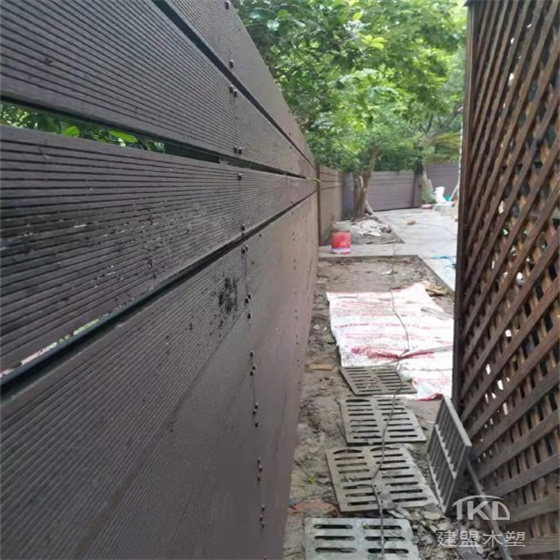 北京庭院木塑栅栏施工