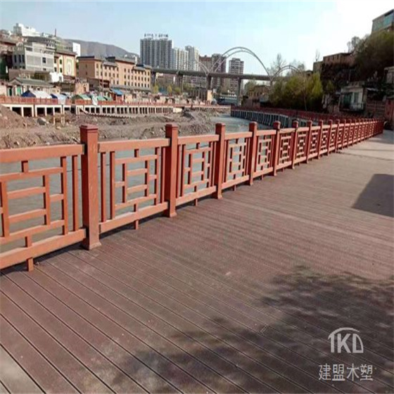 北京木塑栈道护栏施工